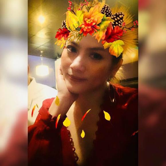 Hi my posher friends!! Enjoy shopping!! - Picture 1 of 1